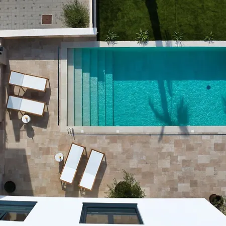 Вілла Luxury Olivetum With Heated Pool, Sea View & Sauna - Okrug Gornji