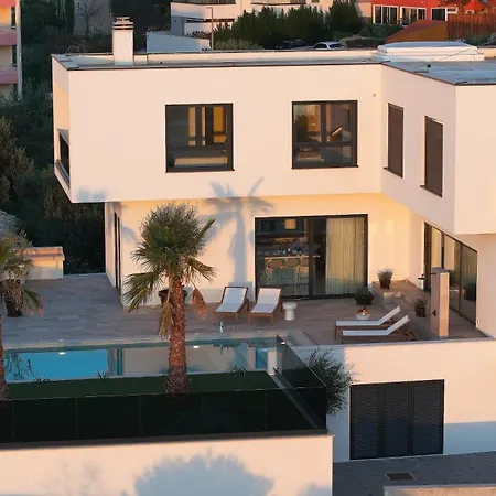 Luxury Olivetum With Heated Pool, Sea View & Sauna - Okrug Gornji Трогір