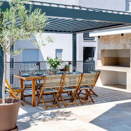 Luxury Olivetum With Heated Pool, Sea View & Sauna - Okrug Gornji