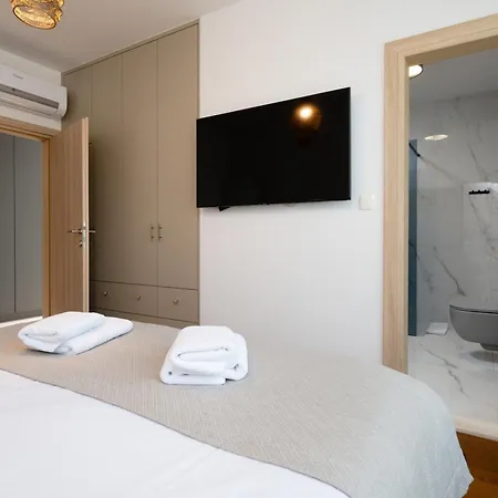 Вілла Luxury Olivetum With Heated Pool, Sea View & Sauna - Okrug Gornji