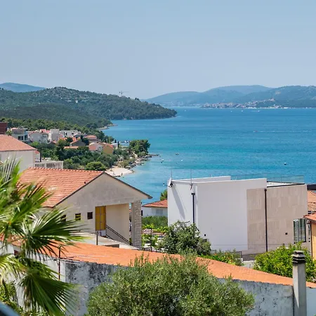 Luxury Olivetum With Heated Pool, Sea View & Sauna - Okrug Gornji * Трогір