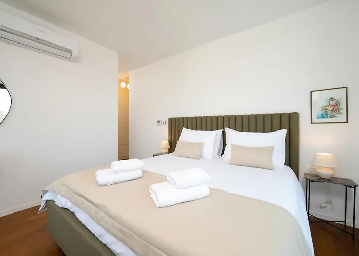 Luxury Olivetum With Heated Pool, Sea View & Sauna - Okrug Gornji Villa *