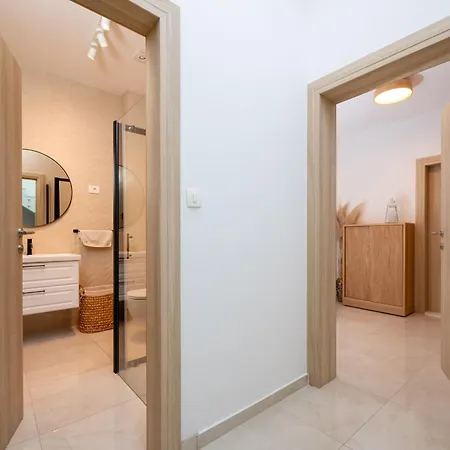 Luxury Olivetum With Heated Pool, Sea View & Sauna - Okrug Gornji ヴィラ *