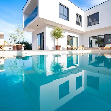 Luxury Olivetum With Heated Pool, Sea View & Sauna - Okrug Gornji Villa Trogir