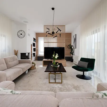 Luxury Olivetum With Heated Pool, Sea View & Sauna - Okrug Gornji