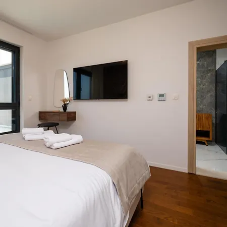 ヴィラ Luxury Olivetum With Heated Pool, Sea View & Sauna - Okrug Gornji