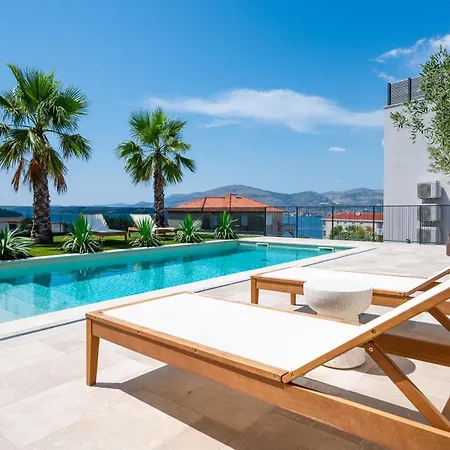 Luxury Olivetum With Heated Pool, Sea View & Sauna - Okrug Gornji Trogir