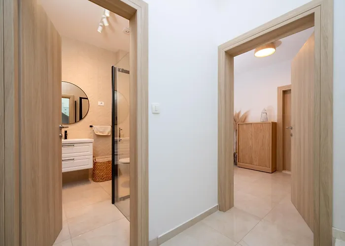 Luxury Olivetum With Heated Pool, Sea View & Sauna - Okrug Gornji Villa *