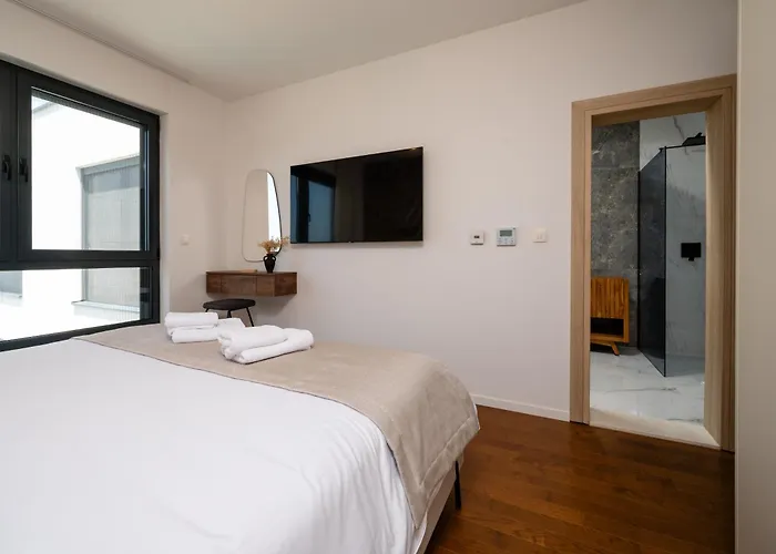 Villa Luxury Olivetum With Heated Pool, Sea View & Sauna - Okrug Gornji