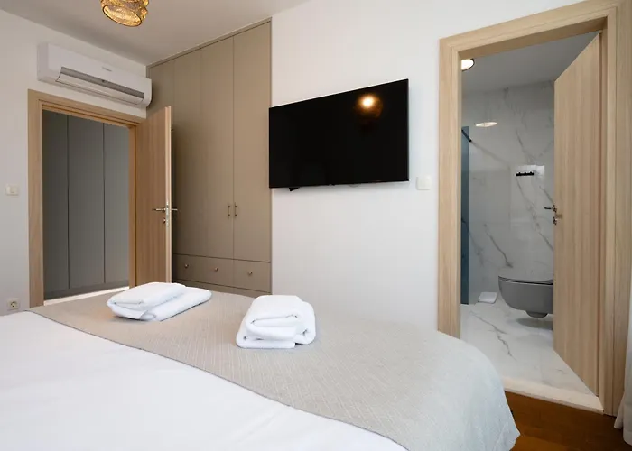 Villa Luxury Olivetum With Heated Pool, Sea View & Sauna - Okrug Gornji
