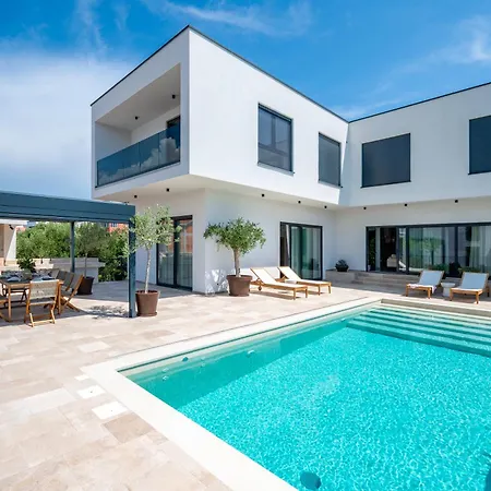 Vila Luxury Olivetum With Heated Pool, Sea View & Sauna - Okrug Gornji Trogir